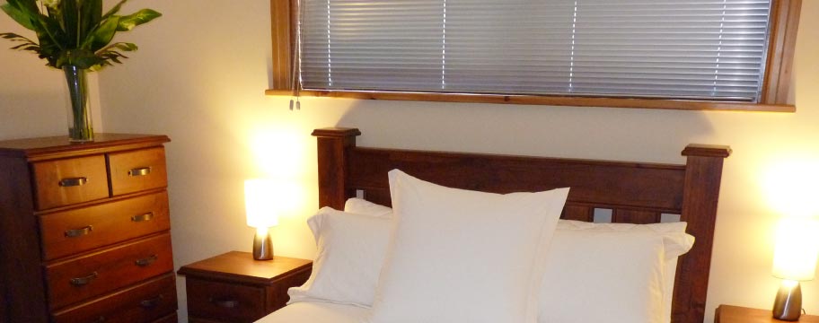 Alice's Bed & Breakfast - Bedroom 1